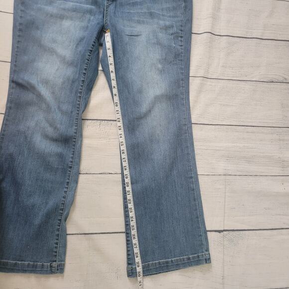 Judy Blue Size 22W Slim Boot Cut Medium Wash Jeans Classic Minimalist Every Day - Picture 5 of 7